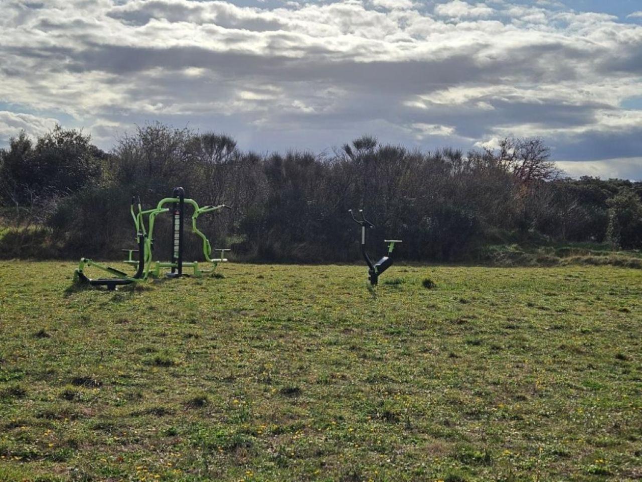 Gite La Joliette Et Le Chesnaie Grillon Kültér fotó